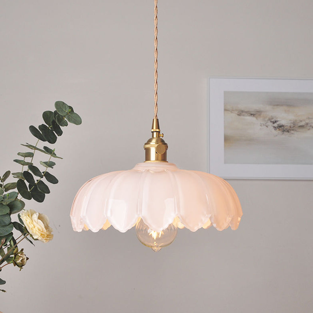 Glas-Pendelleuchte mit dekorativem Blumenmuster | stilvolle Hängelampe für Esszimmer, Wohnzimmer oder Schlafzimmer.