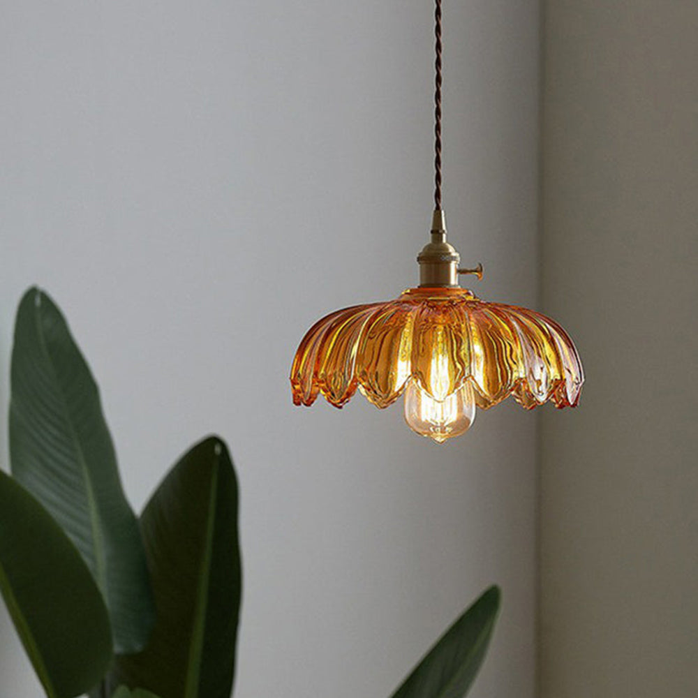 Glas-Pendelleuchte mit dekorativem Blumenmuster | stilvolle Hängelampe für Esszimmer, Wohnzimmer oder Schlafzimmer.